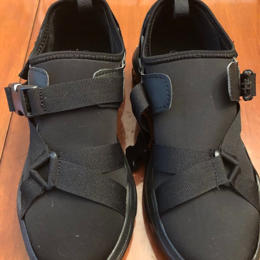 AU Air Underground Shoes